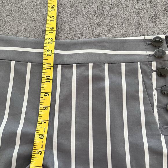 Ann Taylor Loft‎ Gray Striped Sailor Women's Shorts Size 10 - Picture 5 of 6